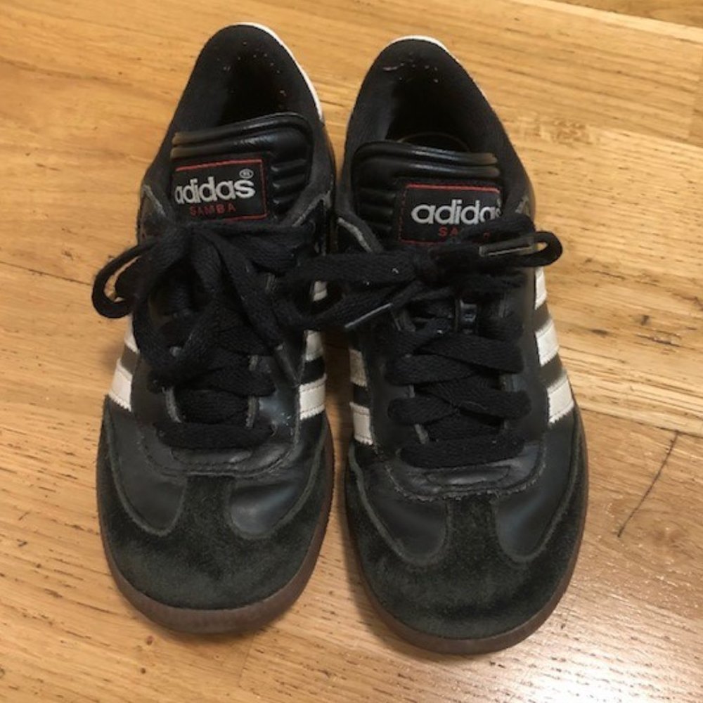 Adidas Kids Samba Classic Indoor Soccer Shoes